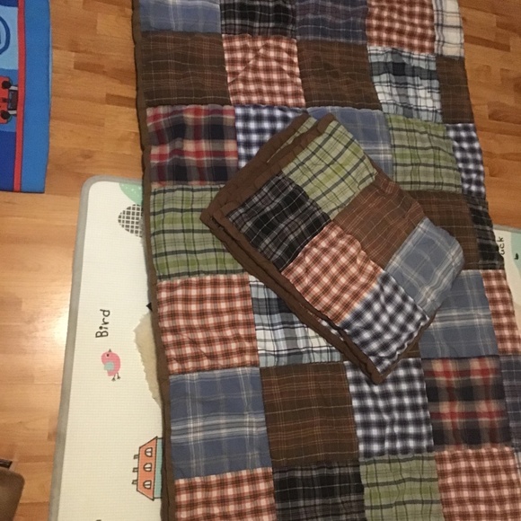 Comforter - Picture 1 of 3